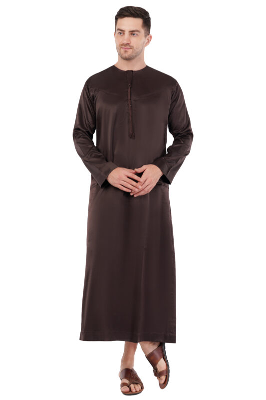 Omani Jubba Thobe for Men | Premium Taiwan Silk Fabric | Elegant Fall with Detachable Tassel